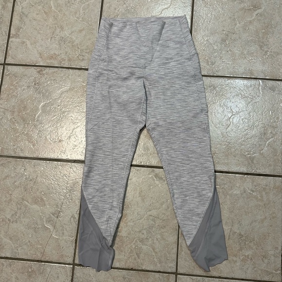 Lululemon gray/white leggings - Picture 1 of 4